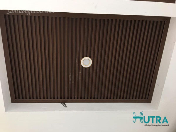 Trần gỗ nhựa composite Hutra